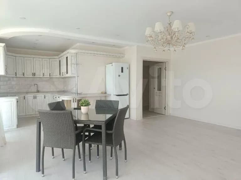 Продается 3-комн. квартира, 123 м²