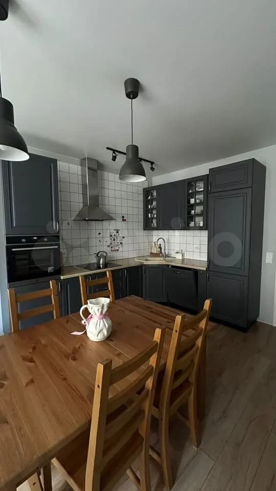 Продается 2-комн. квартира, 65.2 м²