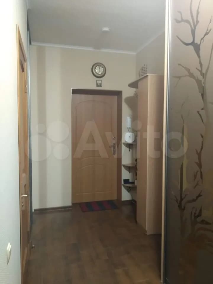 Продается 1-комн. квартира, 63 м² — фото 2