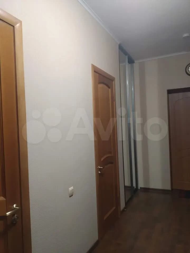 Продается 1-комн. квартира, 63 м² — фото 4