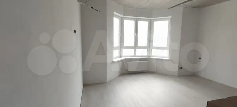 Продается 3-комн. квартира, 92.8 м²