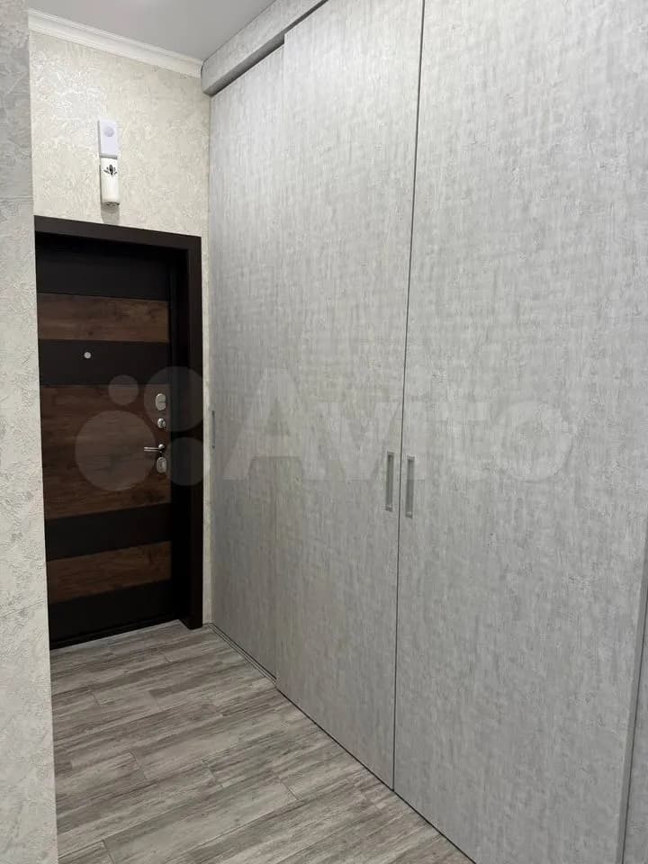 Продается 2-комн. квартира, 59.3 м²