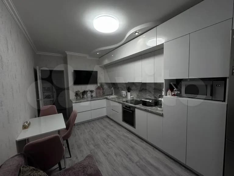 Продается 1-комн. квартира, 43 м²