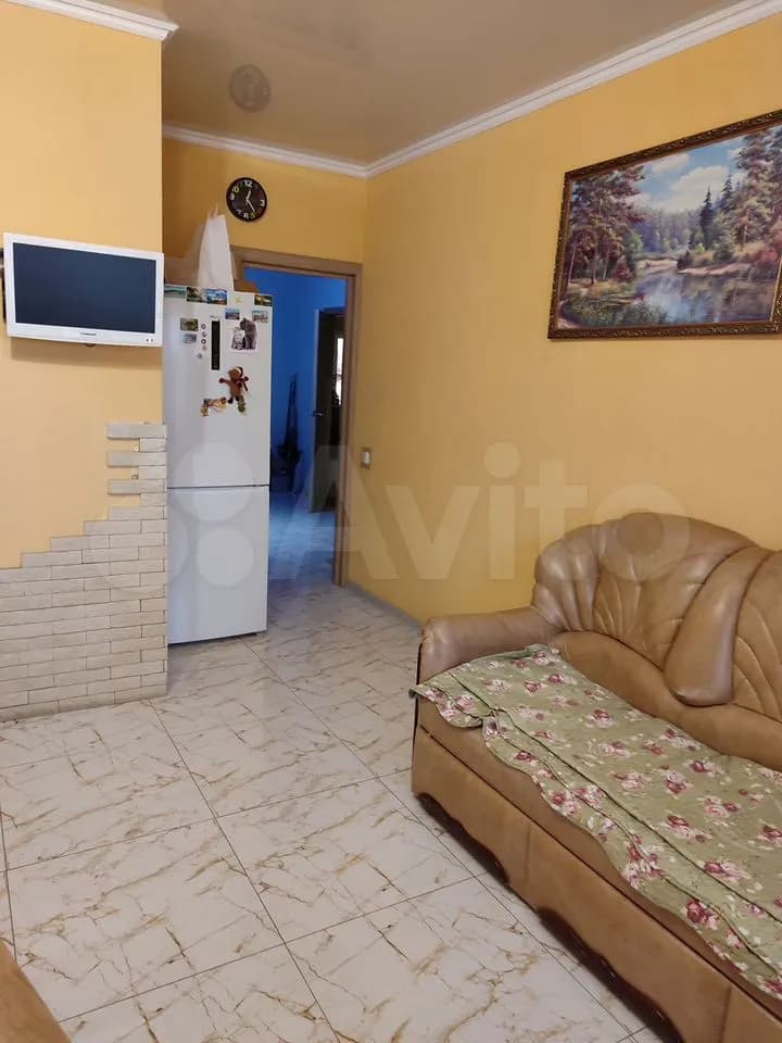 Продается 2-комн. квартира, 71.2 м²