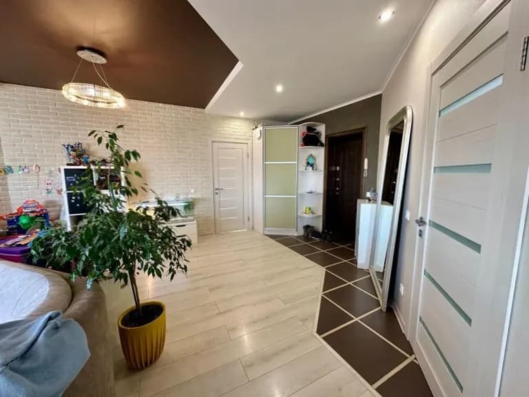 Продается 2-комн. квартира, 71 м² — фото 4