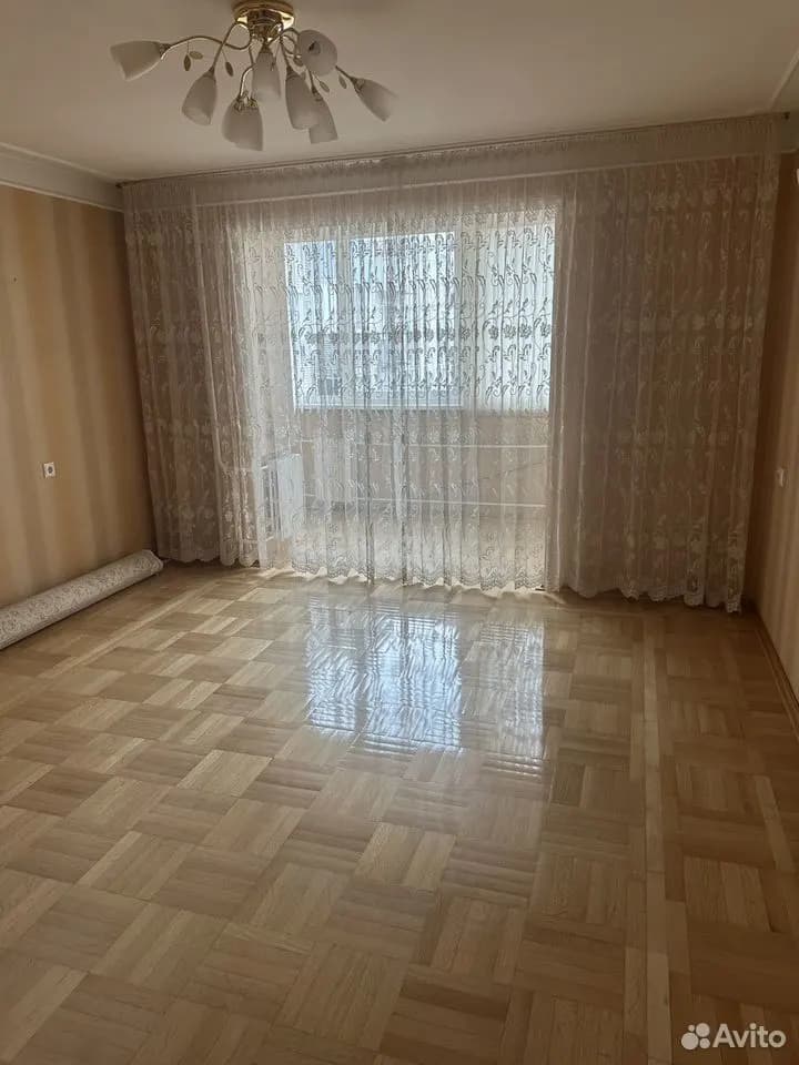 Продается 3-комн. квартира, 102.8 м²