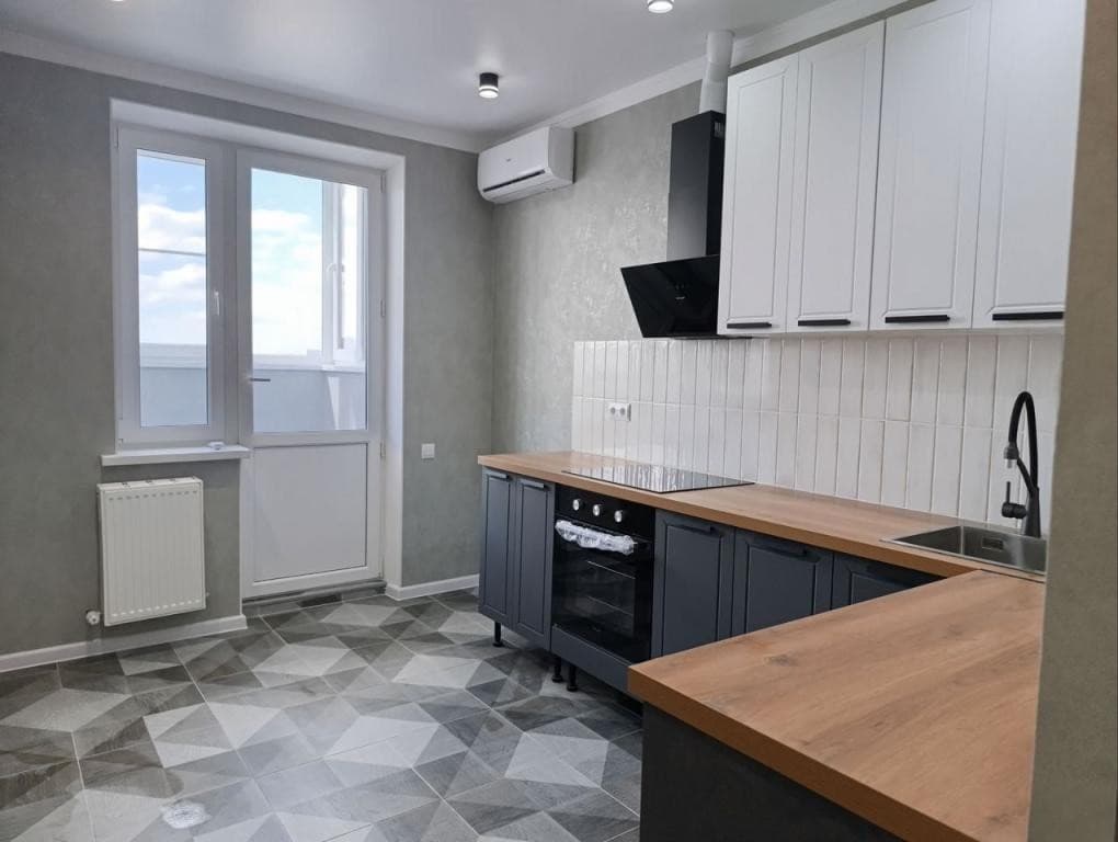 Продается 2-комн. квартира, 56 м² — фото 2