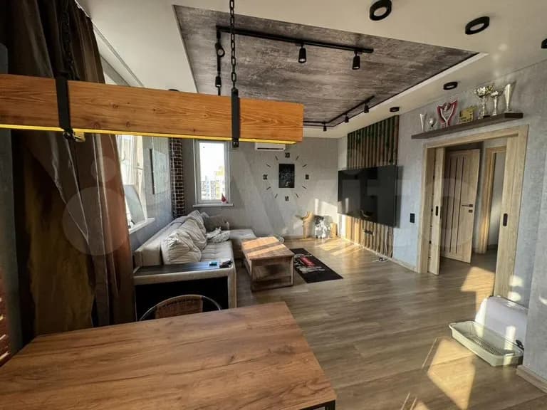 Продается 2-комн. квартира, 60 м²