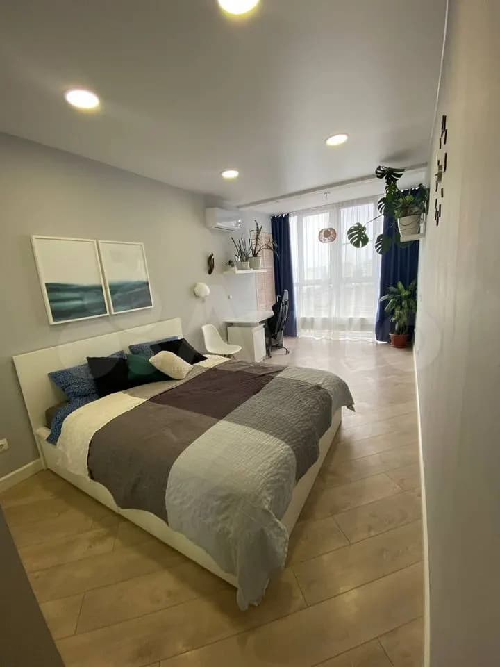 Продается 2-комн. квартира, 61.7 м²