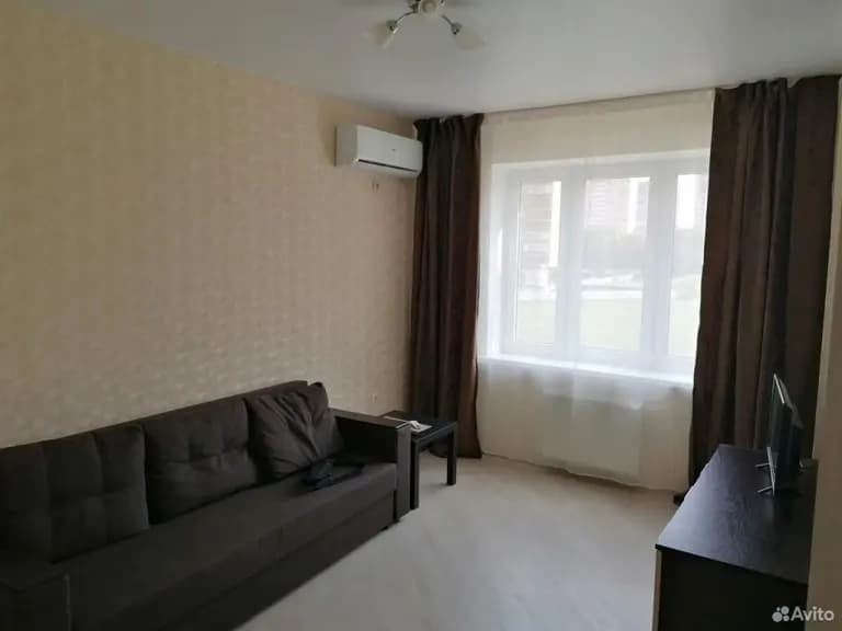 Продается 1-комн. квартира, 35 м² — фото 2