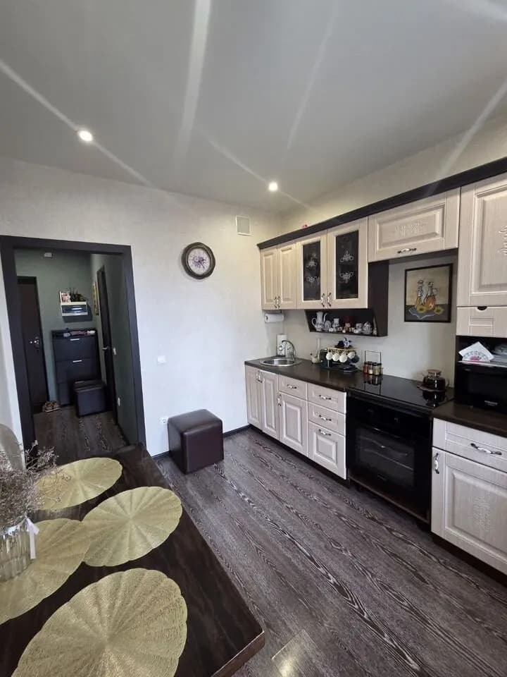 Продается 2-комн. квартира, 54 м² — фото 2