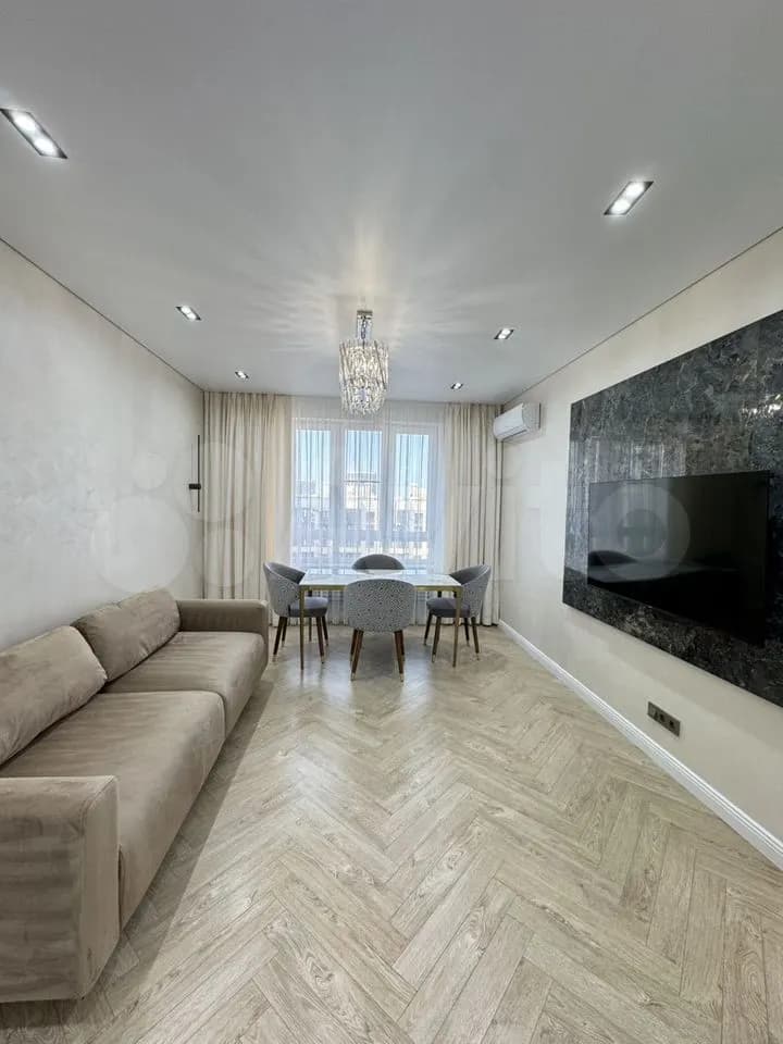 Продается 4-комн. квартира, 85 м²