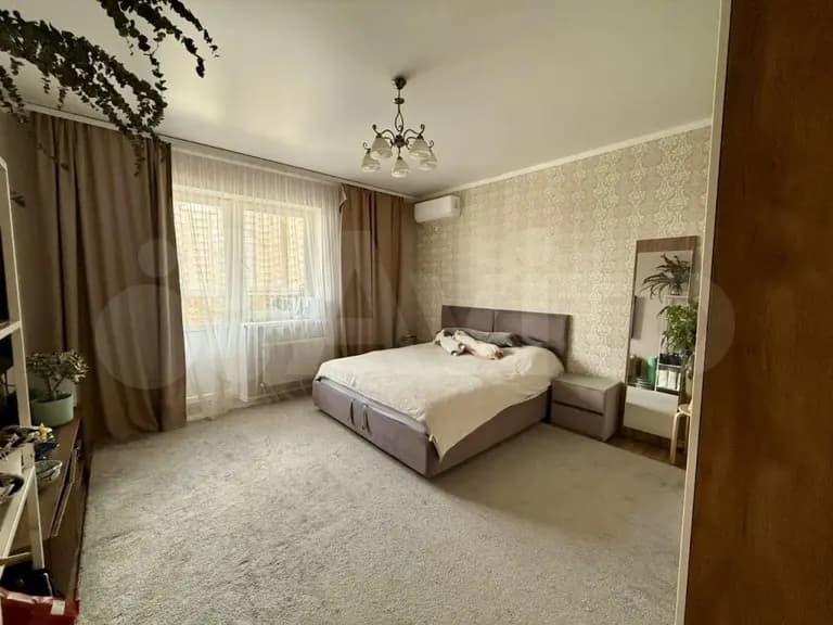 Продается 2-комн. квартира, 70 м²