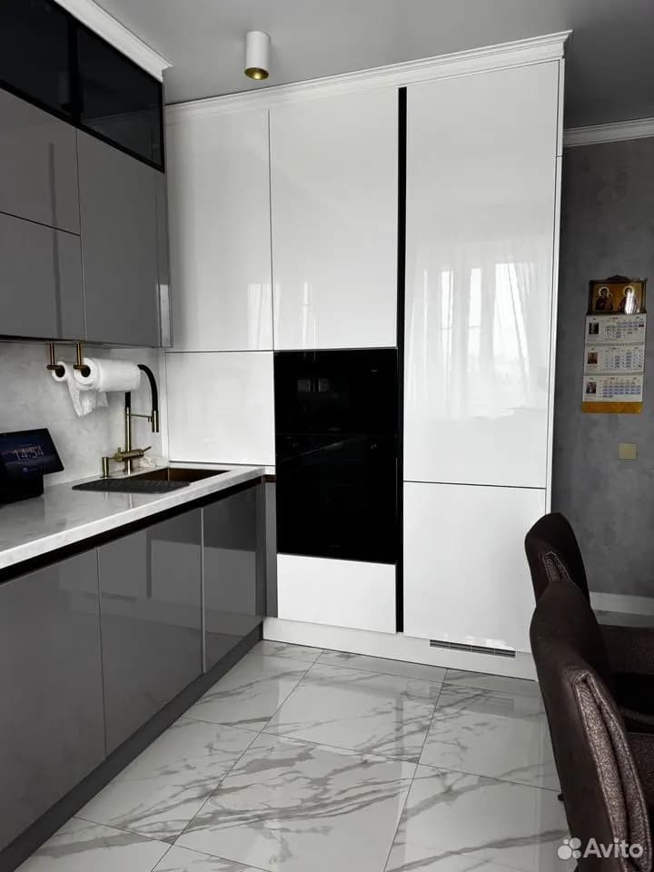 Продается 2-комн. квартира, 74.2 м²