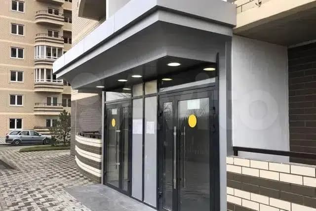 Продается 2-комн. квартира, 55.2 м² — фото 2