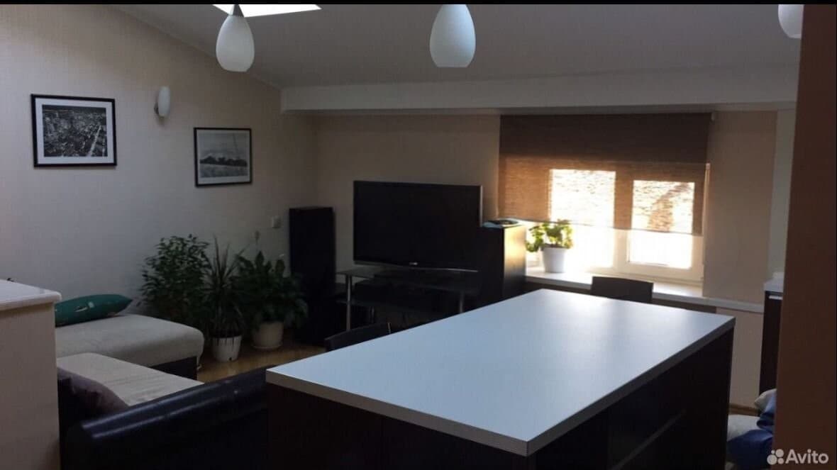 Продается 3-комн. квартира, 63 м²