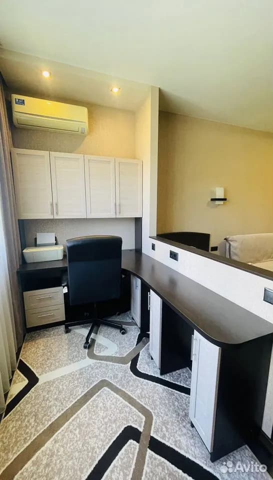 Продается 2-комн. квартира, 74.1 м²