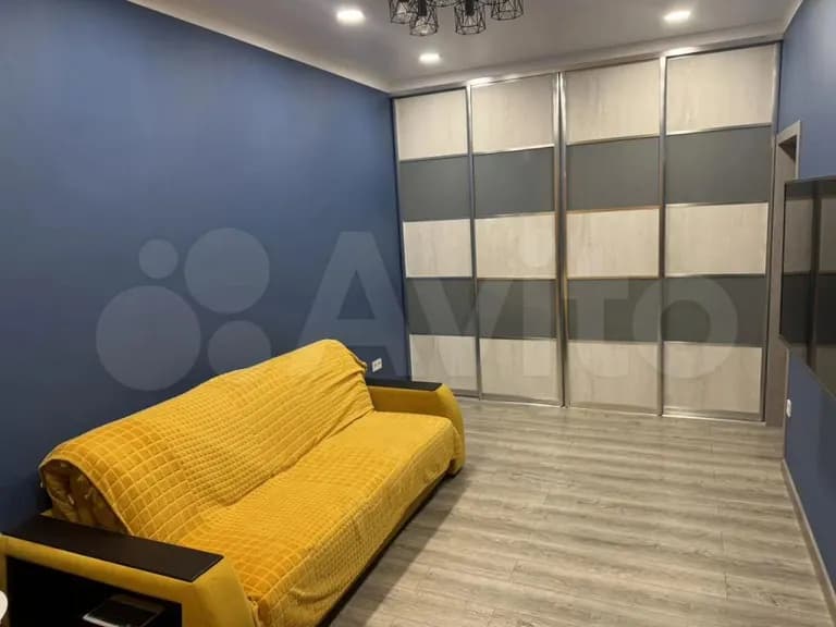 Продается 2-комн. квартира, 49.8 м²