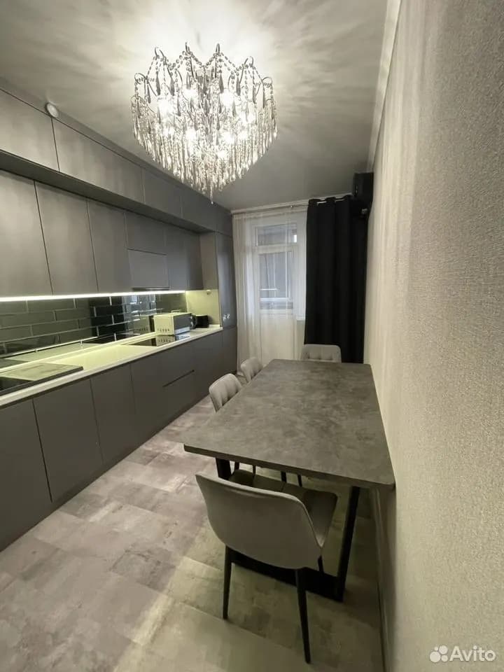 Продается 2-комн. квартира, 66.3 м²
