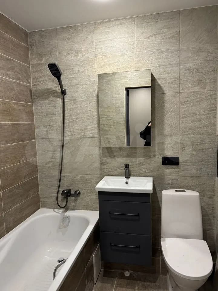 Продается 1-комн. квартира, 42 м² — фото 4