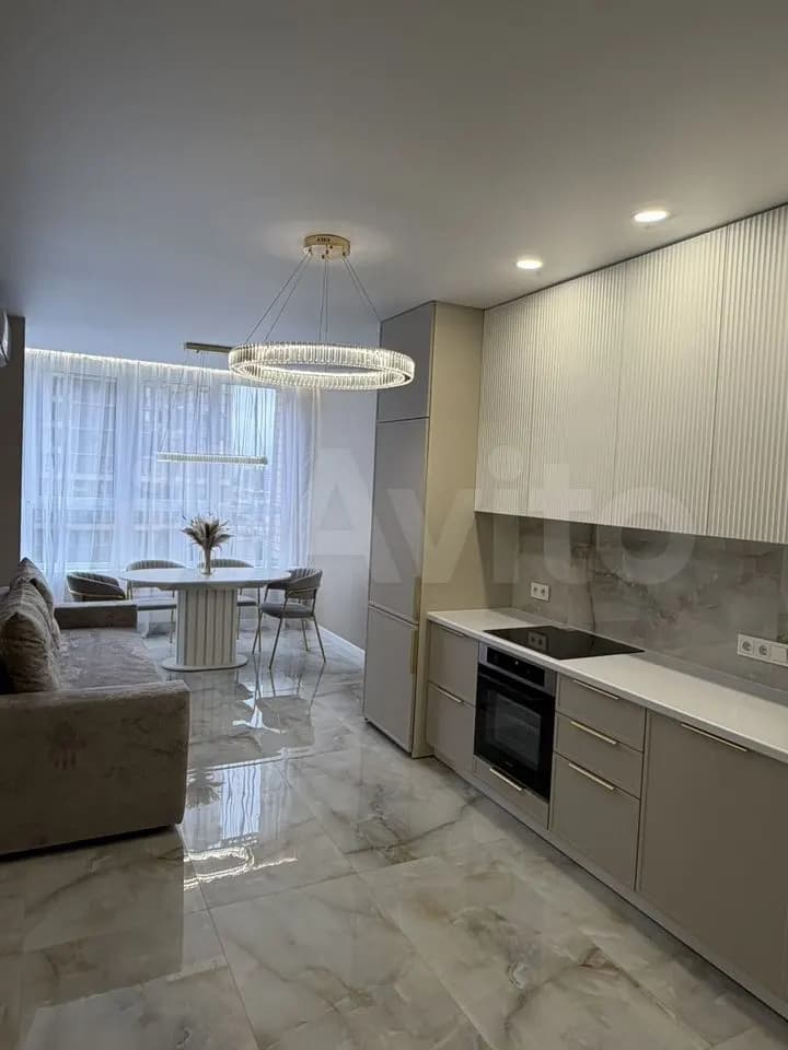 Продается 2-комн. квартира, 72 м²