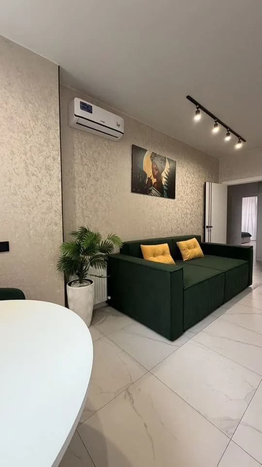 Продается 2-комн. квартира, 60 м²