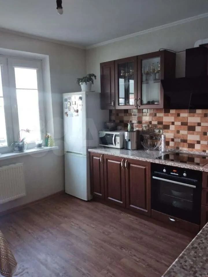 Продается 2-комн. квартира, 62.2 м² — фото 2