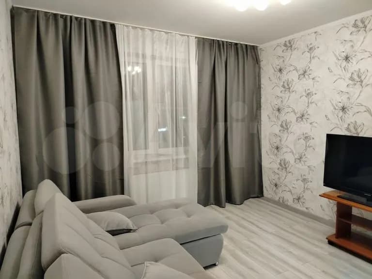 Продается 2-комн. квартира, 65 м² — фото 2