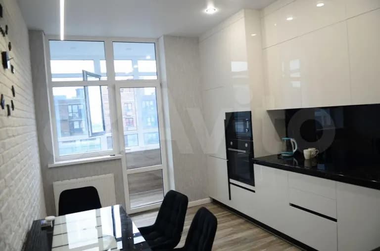 Продается 2-комн. квартира, 52.4 м²