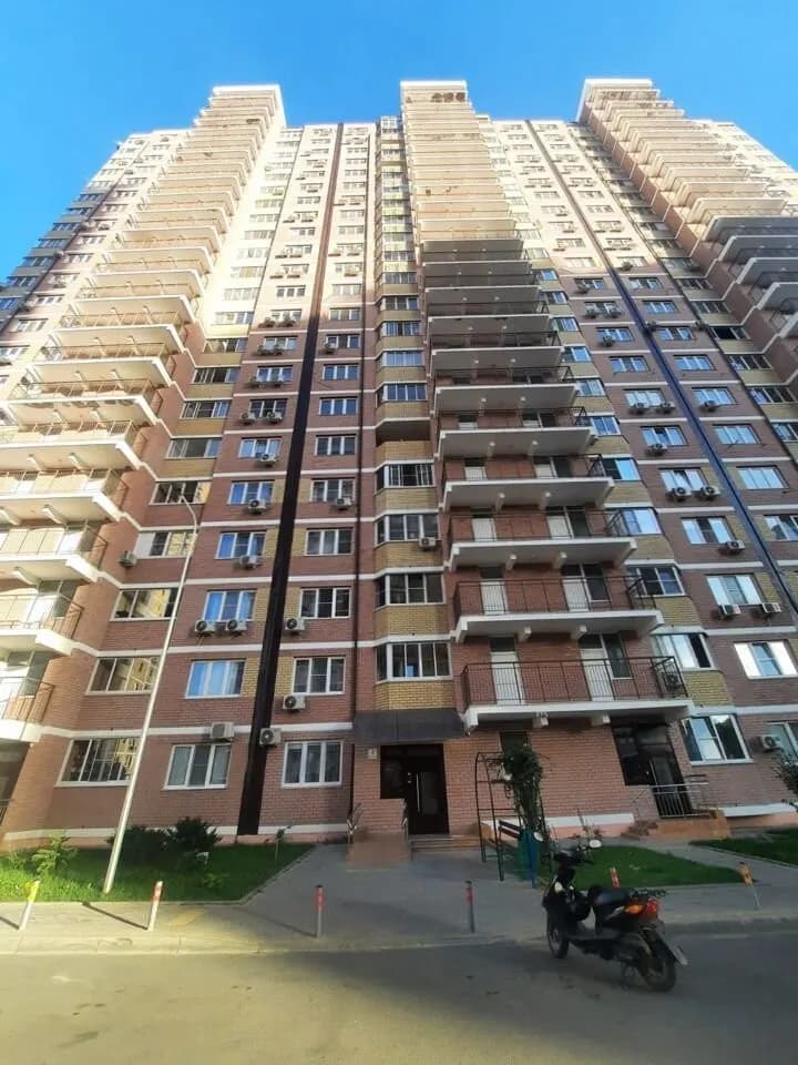 Продается 2-комн. квартира, 65 м²