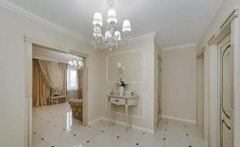 Продается 3-комн. квартира, 93.7 м²