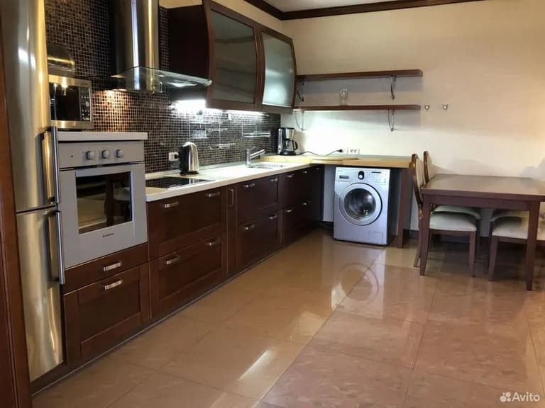 Продается 1-комн. квартира, 82 м² — фото 3