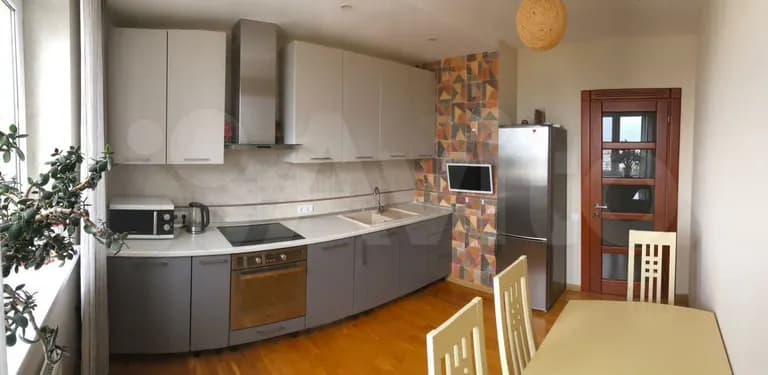 Продается 2-комн. квартира, 64.3 м²
