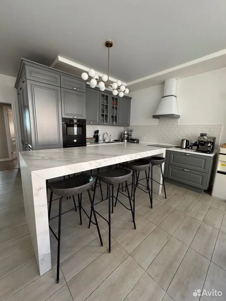 Продается 3-комн. квартира, 126 м²