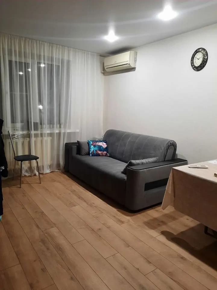 Продается 2-комн. квартира, 54.7 м²