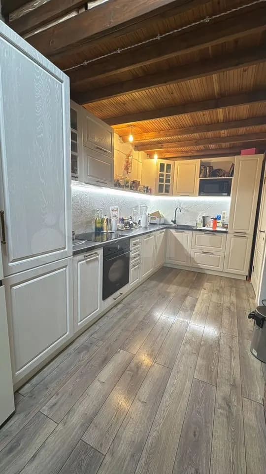 Продается 4-комн. квартира, 116.9 м²