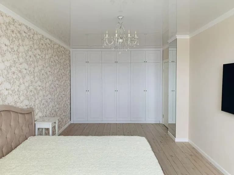 Продается 2-комн. квартира, 71 м² — фото 2