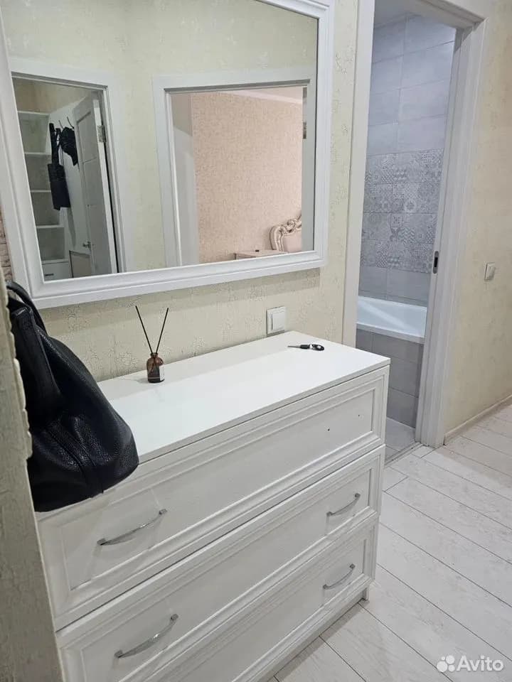 Продается 1-комн. квартира, 42 м² — фото 4