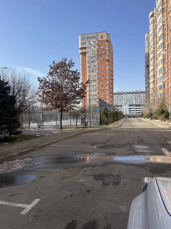 Продается 1-комн. квартира, 50 м² — фото 2