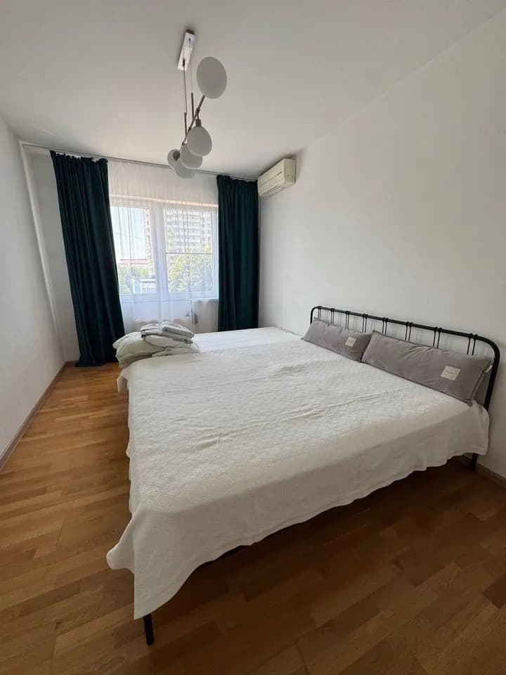 Продается 3-комн. квартира, 90.4 м²