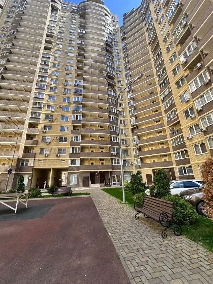 Продается 2-комн. квартира, 69 м² — фото 2