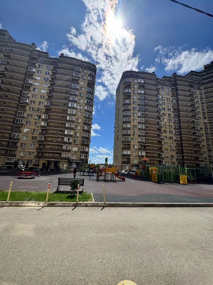 Продается 2-комн. квартира, 69 м² — фото 3