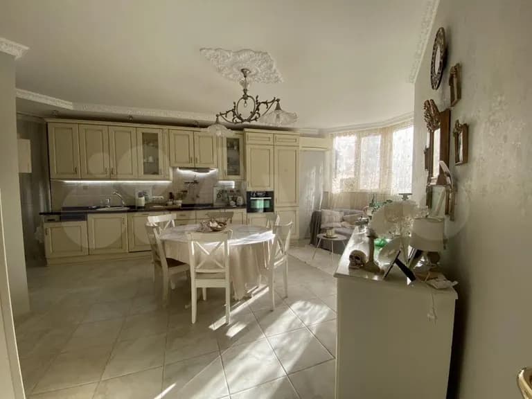 Продается 3-комн. квартира, 103 м²