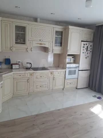 Продается 2-комн. квартира, 63.2 м²