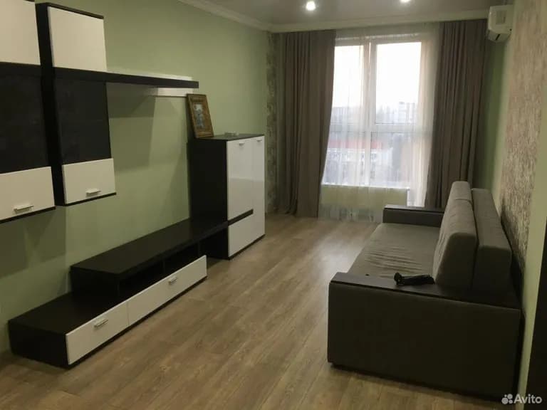 Продается 2-комн. квартира, 60 м²
