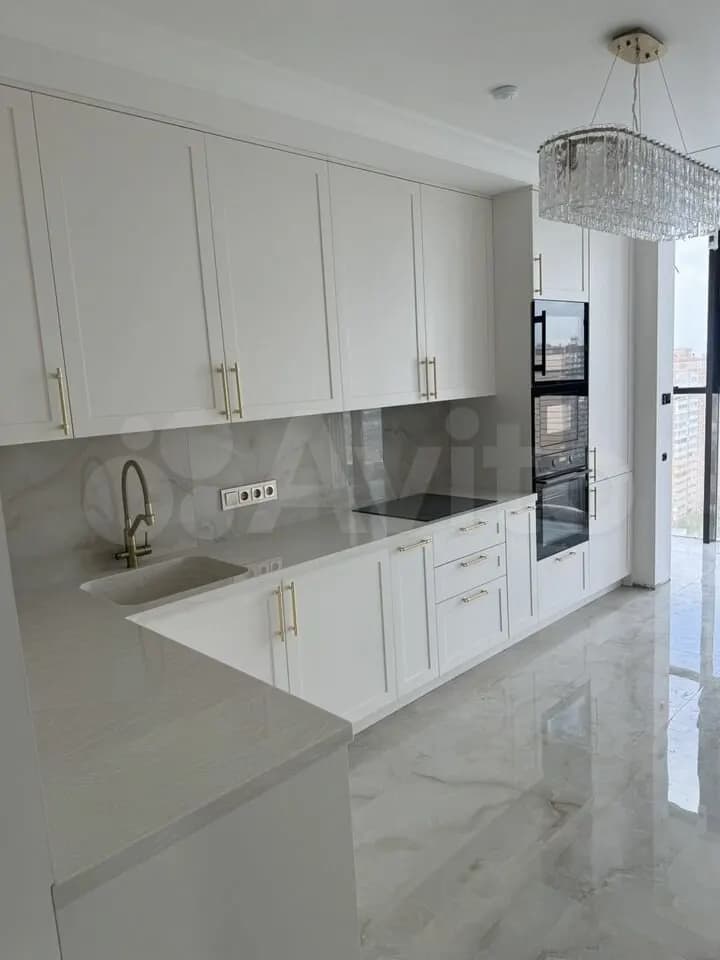 Продается 4-комн. квартира, 105 м²
