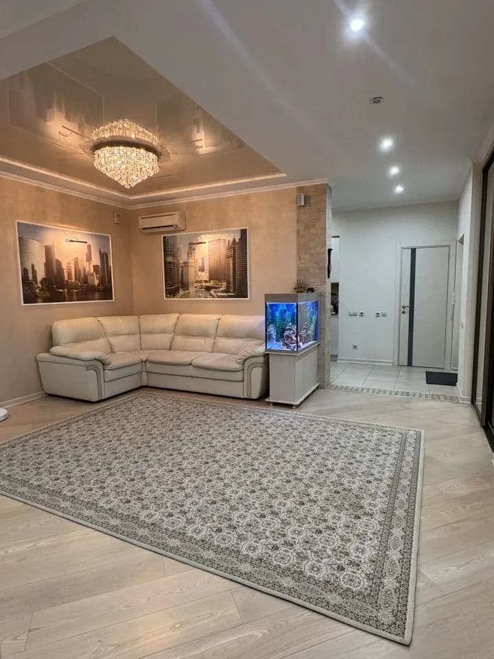 Продается 3-комн. квартира, 113 м²