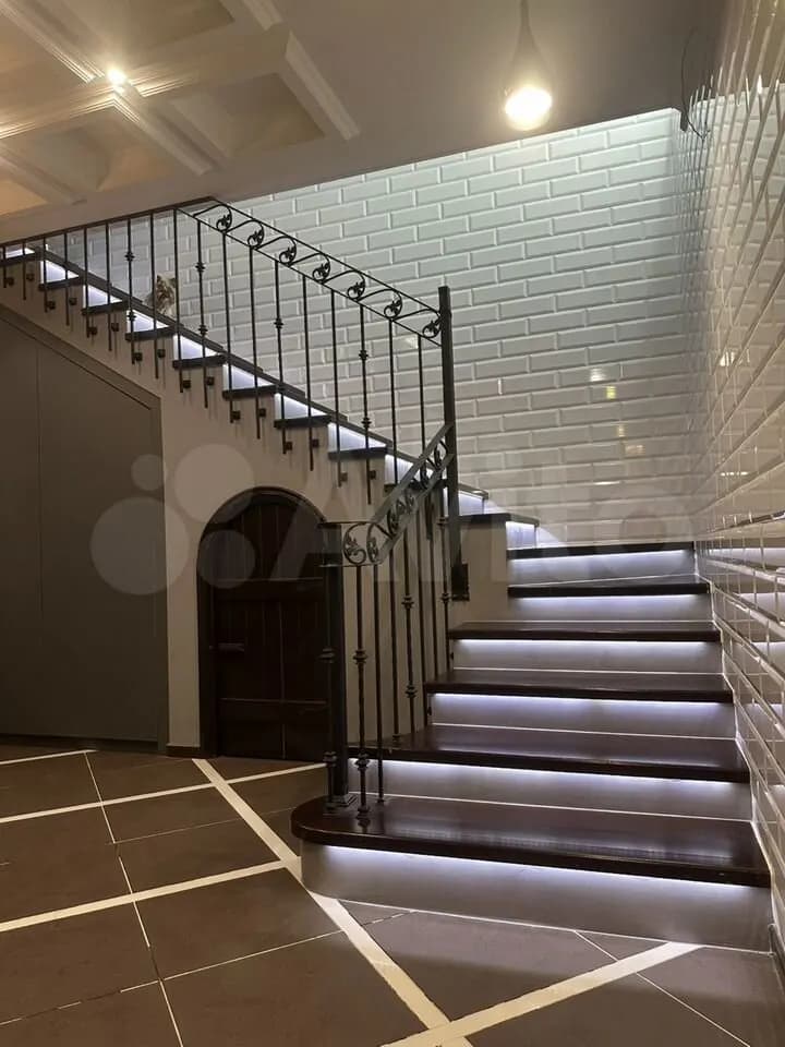 Продается 4-комн. квартира, 180 м²