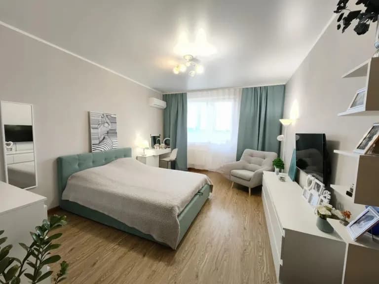 Продается 2-комн. квартира, 65 м²