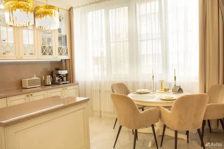 Продается 2-комн. квартира, 63.4 м²
